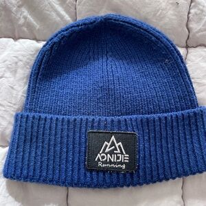 Aonijie royal blue waffle knit bean